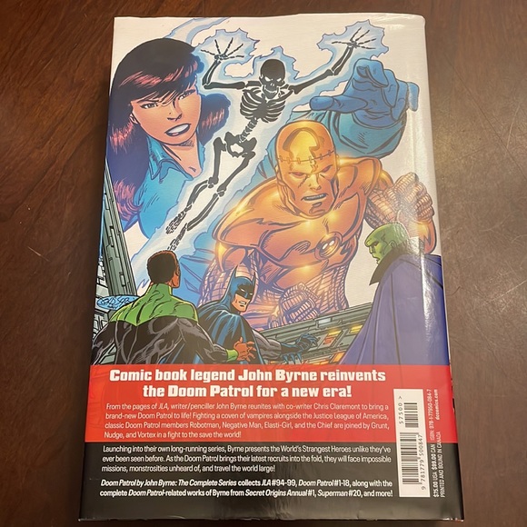 Doom Patrol Together Again for the First Time - Picture 2 of 4